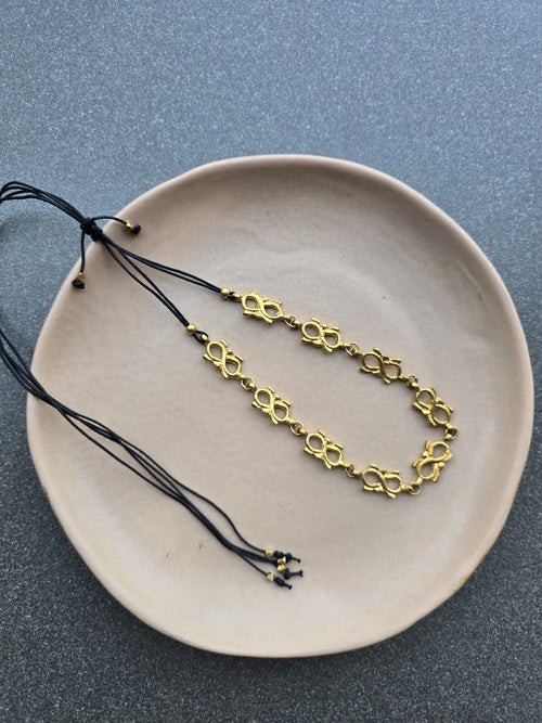 Anna thin brass choker