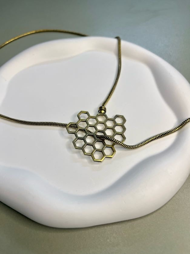 Bee Harmony Lariat Necklace