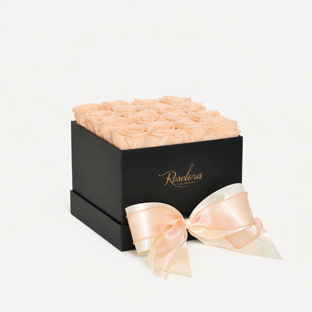 Small Square · 16 Blush Roses