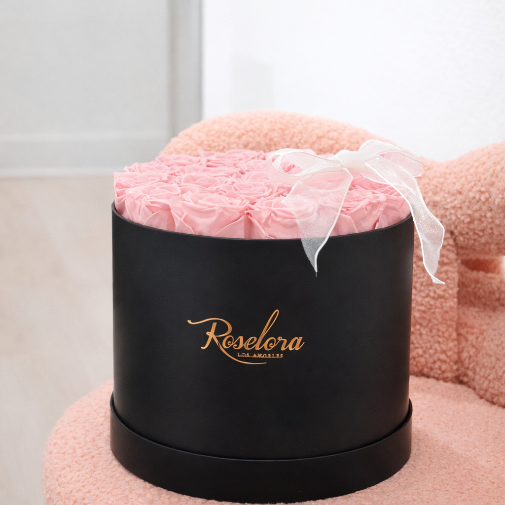 Medium Round · 19 Pink Roses