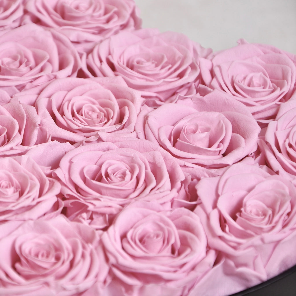 Small Heart · 18 Pink Roses