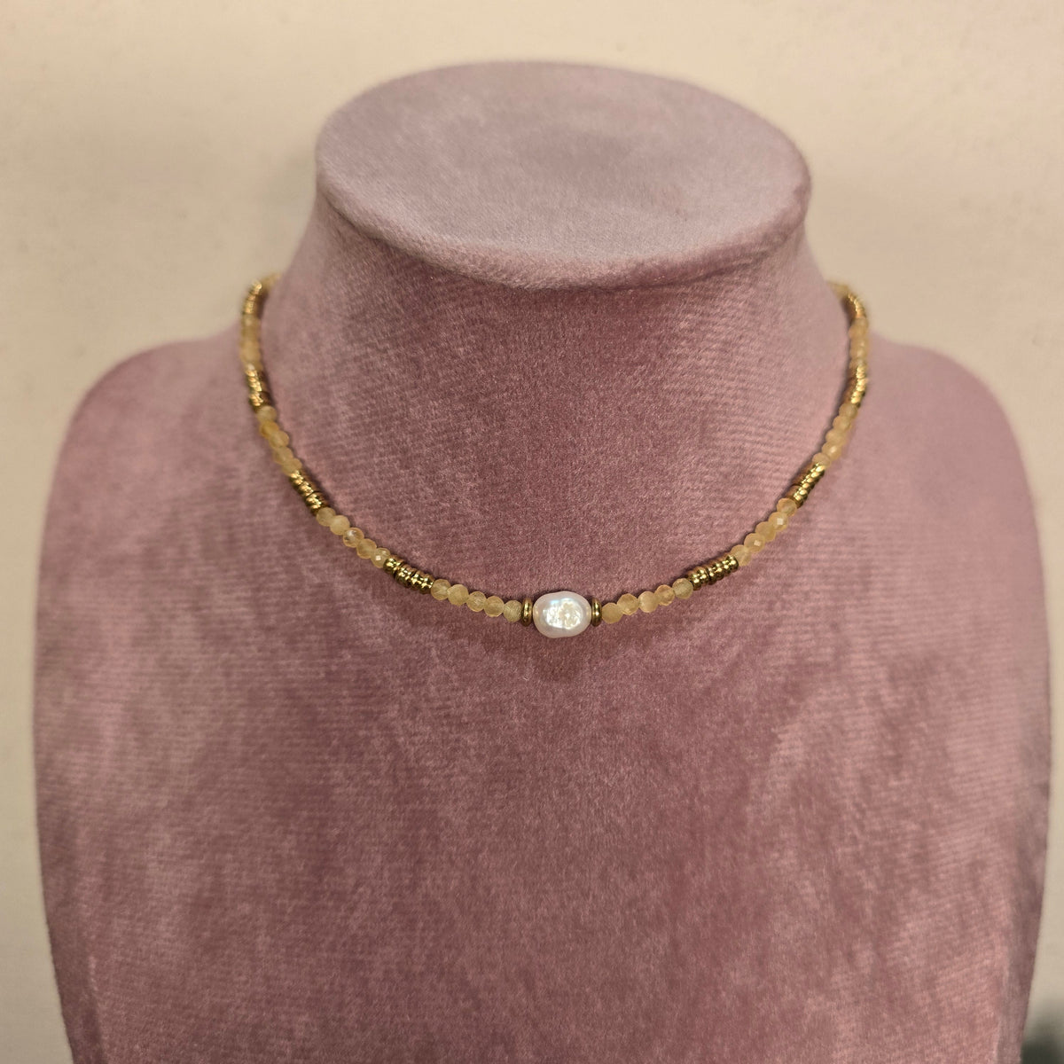 Golden zest necklace