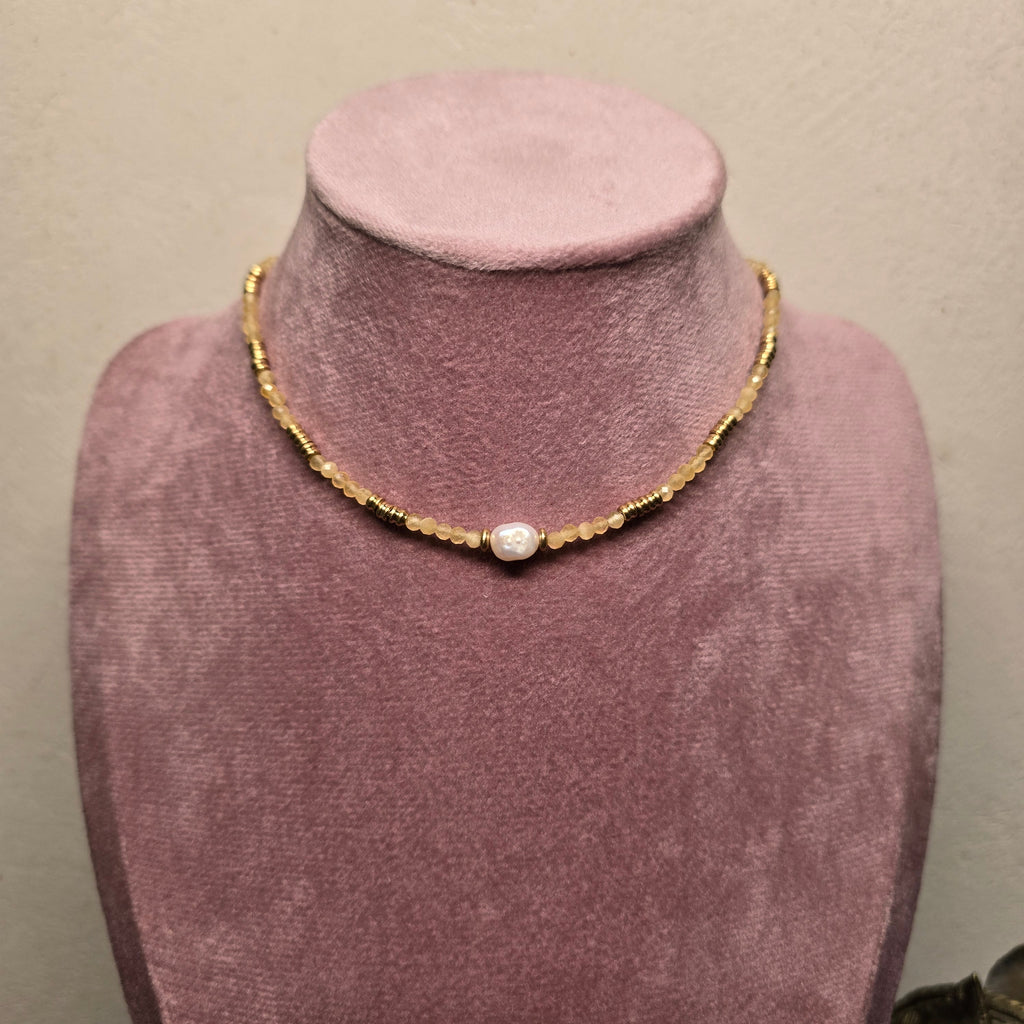 Golden zest necklace