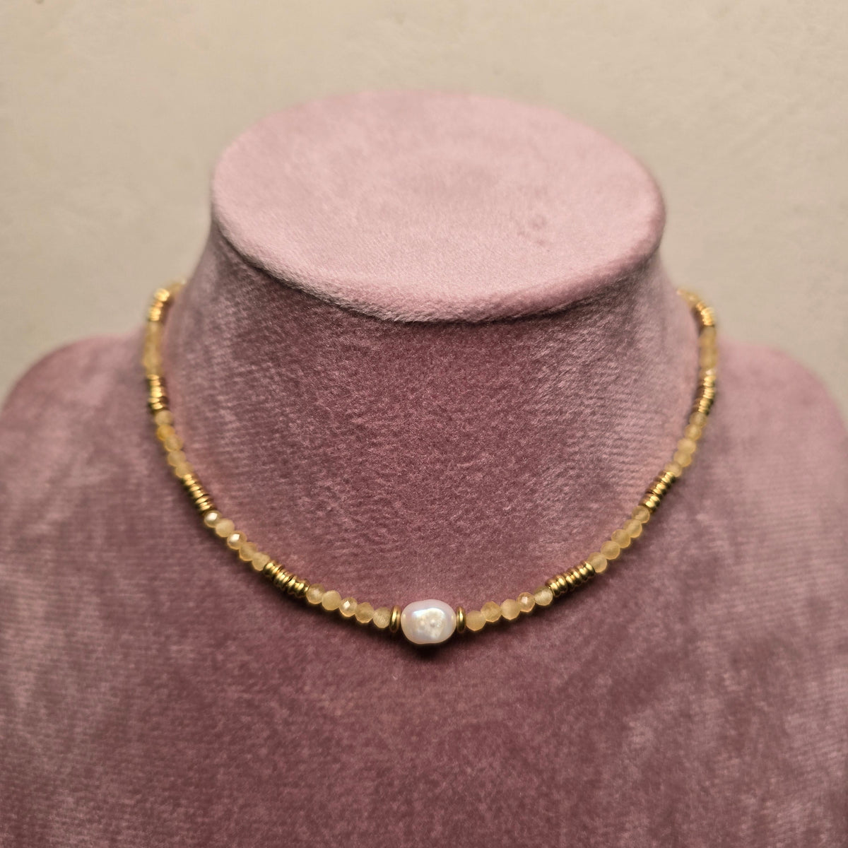 Golden zest necklace